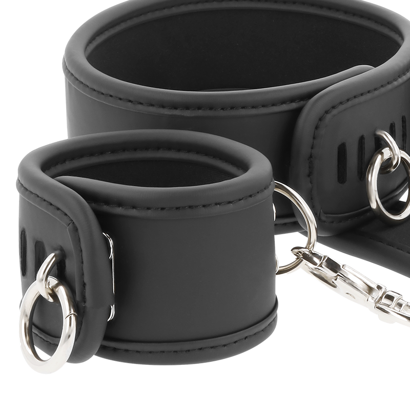FETISH SUBMISSIVE COLLAR Y ESPOSAS CUERO VEGANO CON FORRO DE NOPRENO – Bild 5